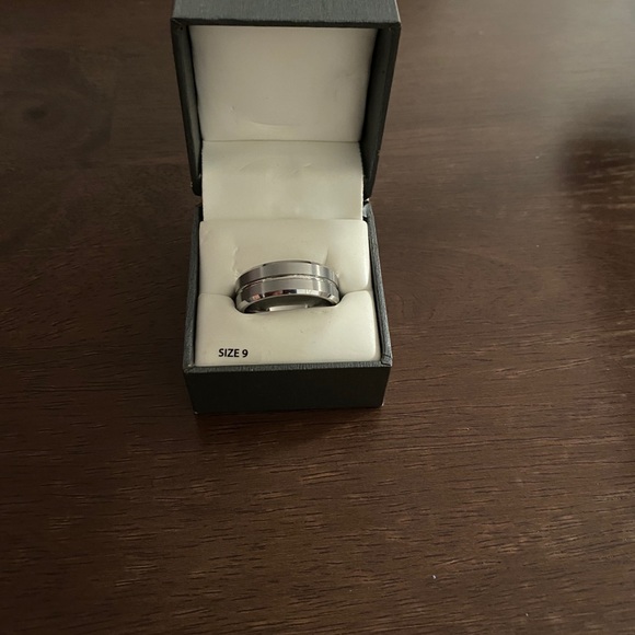 Men’s Rings - Picture 3 of 3